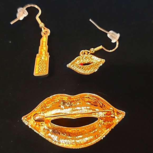 ๐ Lip Brooch and Lipstick Earring Set - Picture 3 of 6